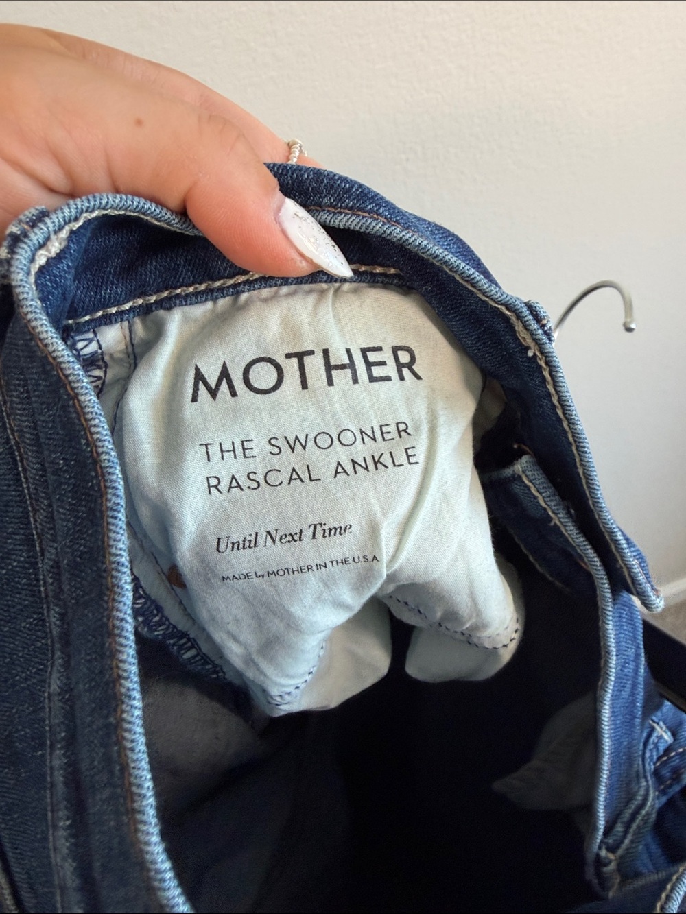 MOTHER Denim The Swooner Rascal Ankle Jean in Until Next Time - 26 - Picture 6 of 7